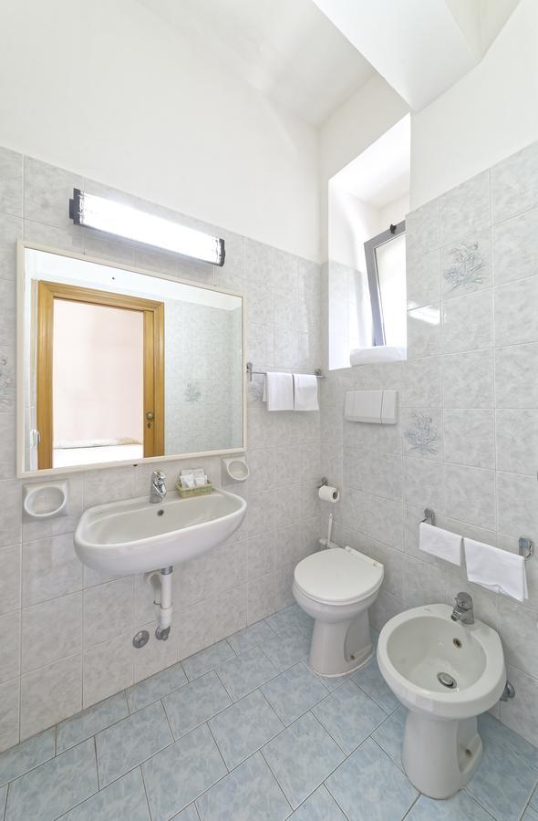 Lacco Ameno  Hotel Zaro מראה חיצוני תמונה